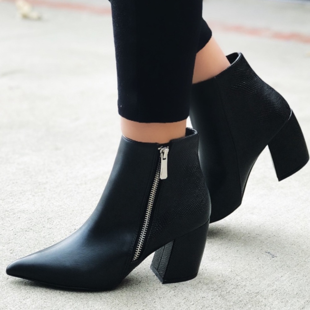 Not so basic black bootie - Picture 4 of 4